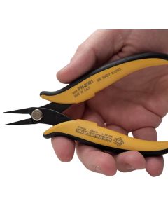 The Piergiacomi PN2001 pliers have short serrated jaws which makes them ideal for PCB component assembly. 
